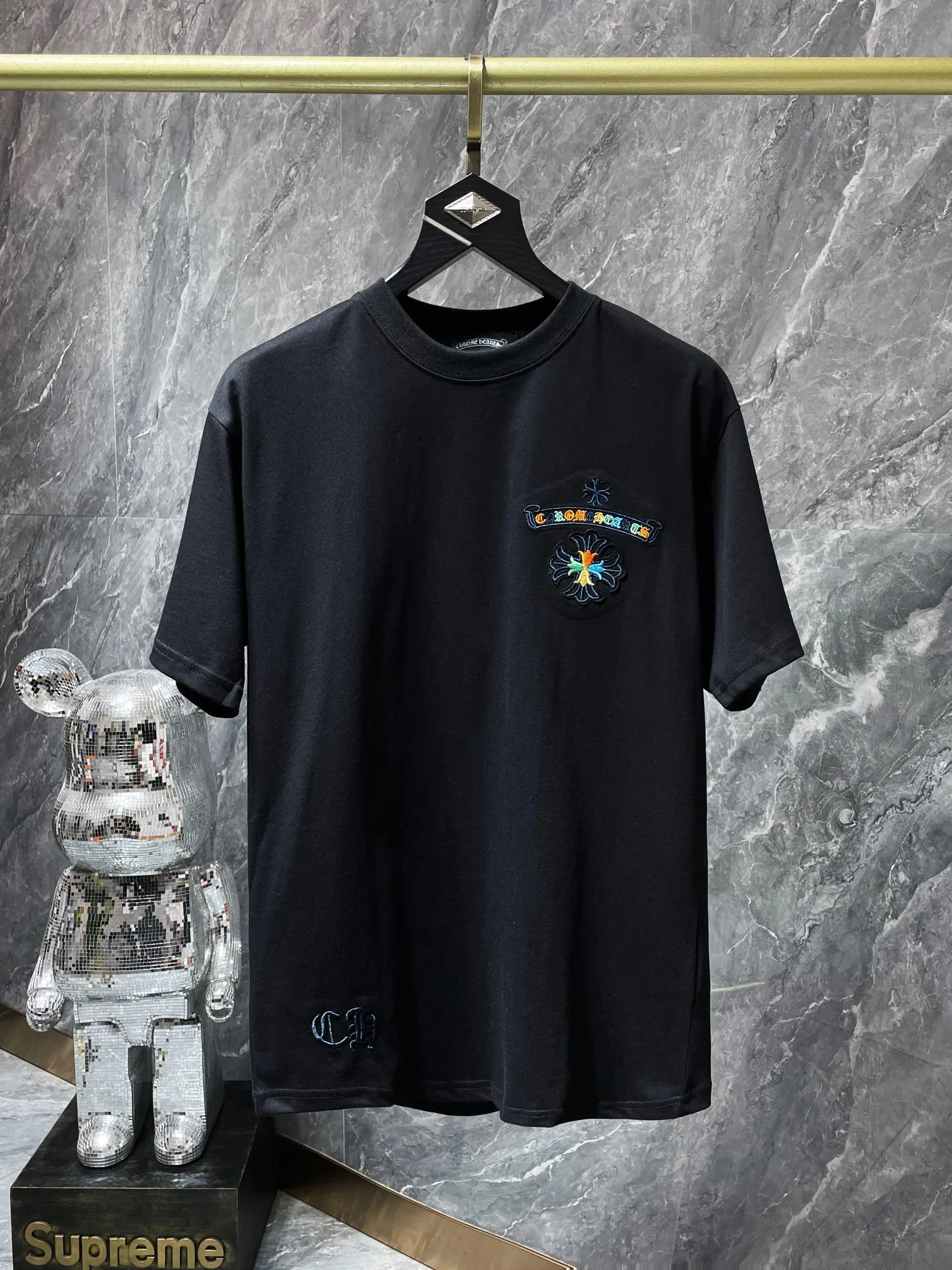 P174 New Chrome Hearts 25ss for summer. High-weight, environmentally friendly and high-quality top-quality fabric. 260g~270g. Embroidered colorful classic cross horseshoe short sleeves. Counter synchronization. Re-engraved version 1:1. Recommended colors: black, white, orange, blue. Size: S, M, L, XL.
